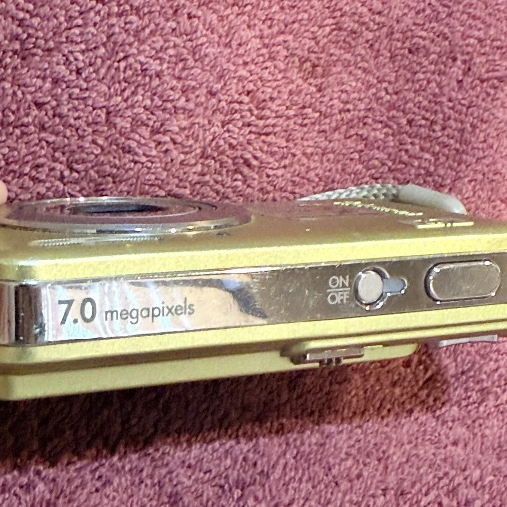 HP photosmart r742